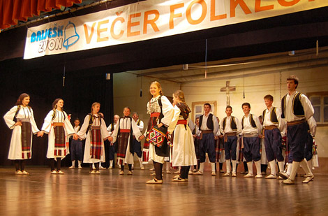 vecer_folklora_d16