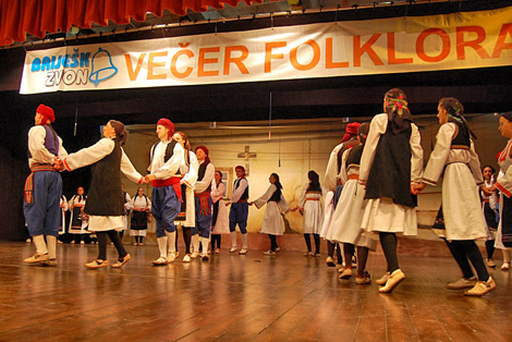 vecer_folklora_d32