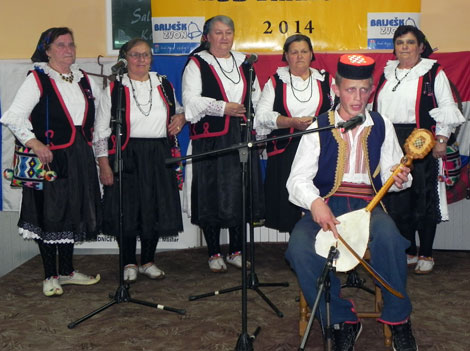 Tucanje babe tucanje babe