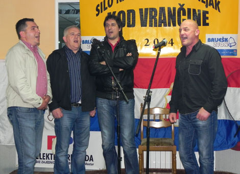 Tucanje babe tucanje babe