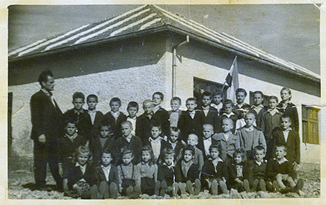 Izbička škola 1952. godine